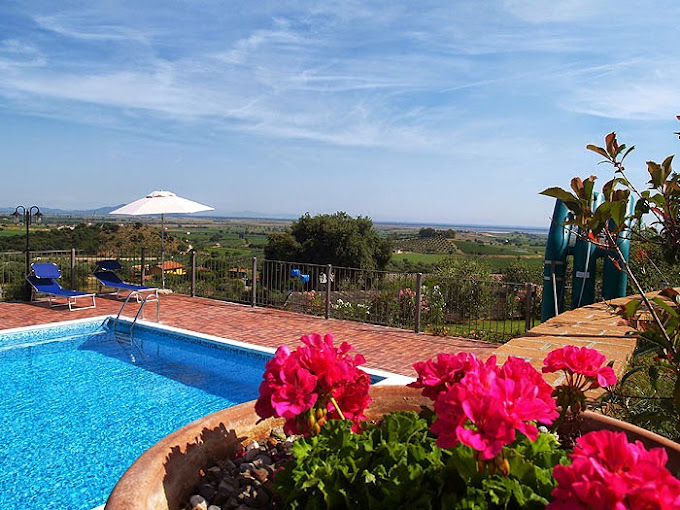 Agriturismo con piscina a Castiglione della Pescaia il Frantoio